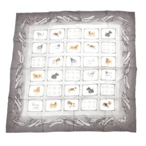 美品 スカーフ 絹 シルク シルク 犬柄 ドッグプリント グレー系 /UO