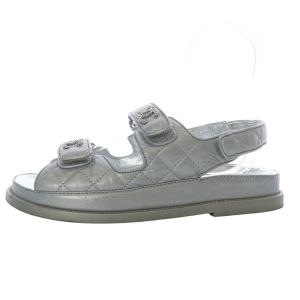 CHANEL 21C G35927 19 サンダル マトラッセ ココマーク 37C シルバーカラー