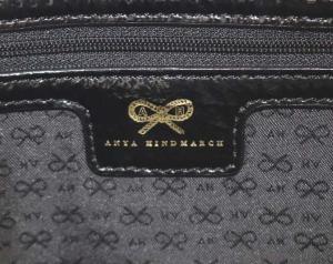 ANYA HINDMARCH カーカー ハンドバッグ ショルダーバッグ 2way 斜め掛け エナメルレザー ブラック /YO11