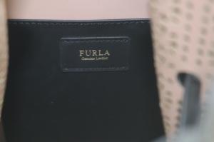 FURLA コスタンザ カットワーク ハンドバッグ ワンハンドル ショルダーバッグ 2way 斜め掛け レザー ブラック