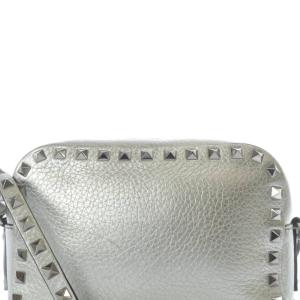 VALENTINO GARAVANI ロックスタッズ レザー カメラバッグ シルバーカラー