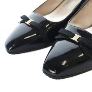 Salvatore Ferragamo パンプス ポインテッドトゥ ハイヒール ヴァラ エナメル 8.5 26cm 黒 ブラック /RI OS