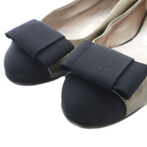 Salvatore Ferragamo パンプス ラウンドトゥ フラット ローヒール リボン 8.5 26cm ゴールド 黒 ブラック /RI