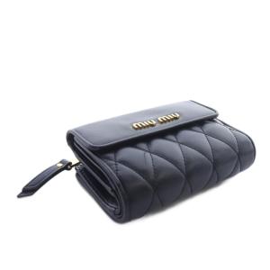 miumiu SOFT CALF BIKER キルティング コンパクトウォレット 財布 三つ折り レザー ロゴ 黒 ブラック