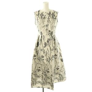 25SS シルエットフラワージャガードタック ワンピース 34 オフホワイト