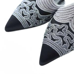 MANOLO BLAHNIK AVA サンダル ミュール ポインテッドトゥ ローヒール 刺繍 38 25cm 黒 ブラック /RI OS