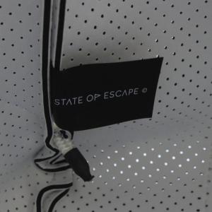 STATE OF ESCAPE トートバッグ ネオプレン ポーチ付き ホワイト