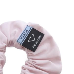 PRADA Re-Nylon シュシュヘアゴム ピンク 1IF015