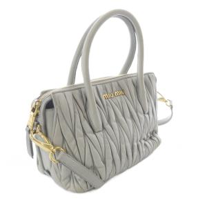 miumiu マテラッセ 2WAYバッグ グレー 5B020