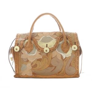 ハンドバッグ レザー 本革 キャメル 白 ホワイト ベージュ カービング加工 フローラル柄 ボタン留め