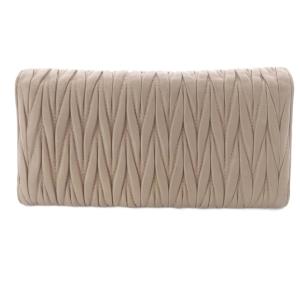 miumiu マテラッセ 長財布 レザー ロゴ ピンクベージュ 5MH109 /SR OH