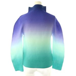 me ISSEY MIYAKE 23SS GRADATION ストレッチプリーツ カットソー ライトブルー パープル