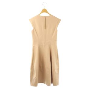 René ベーシック basic 5936380 フェイクレザーノースリーブフレアワンピース 膝丈 34 ピンクベージュ