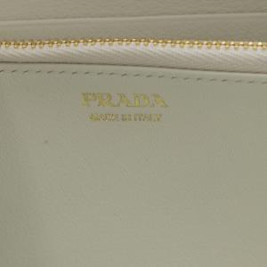 PRADA スタッズドレザー ジップアラウンド長財布 ホワイト 1ML506