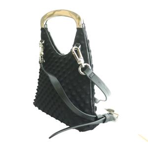 CHARLES & KEITH CHARLES&KEITH チャールズ&キース × チェット・ロー Chet Lo スパイクテクスチャーメタリックハンドルバッグ ショルダー 2WAY