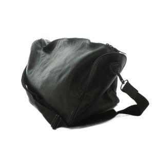 ISSEY MIYAKE ショルダーバッグ レザー 黒 /MI OS