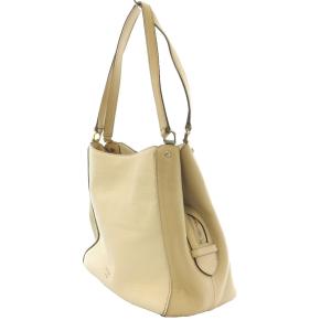 kate spade new york レイラ ミディアム トリプル コンパートメント ショルダーバッグ レザー オフホワイト サンドベージュ