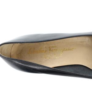 Salvatore Ferragamo パンプス ヴァラ レザー 8 25.5cm 紺 ネイビー