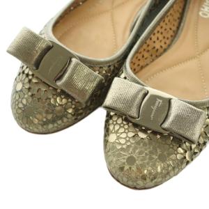 Salvatore Ferragamo ヴァリナ ヴァラリボン フラットシューズ  7 ブロンズカラー