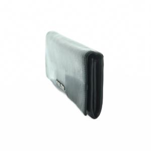 miumiu 長財布 二つ折り 小銭入れ レザー フラップ 黒 ブラック /MI GY49