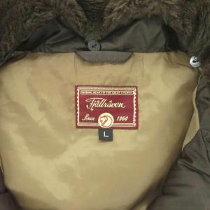 FJALLRAVEN 美品 ダウンベスト ロゴ刺繍 スタンドカラー キルティング L 茶 ブラウン /YJ GY61