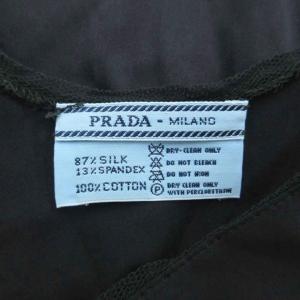 PRADA タンクトップ シルク 黒 ブラック Vネック ショート丈 /YS23 ECE003
