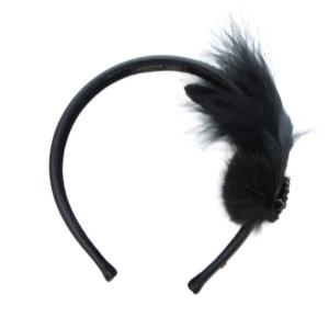 美品 カチューシャ フェザー付き 黒 ブラック /UO GY62