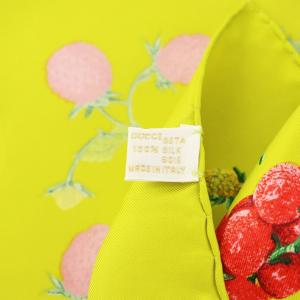 GUCCI スカーフ シルク 絹 果物 フルーツ マルチカラー ライトグリーン オレンジ 赤 レッド