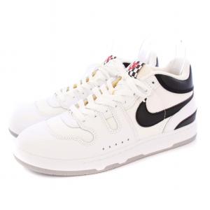 NIKE Attack QS SP Black and White