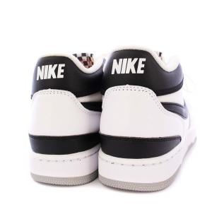 NIKE Attack QS SP Black and White