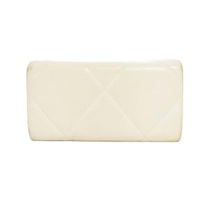 CHANEL シャネル19 ココマーク 長財布 ホワイト