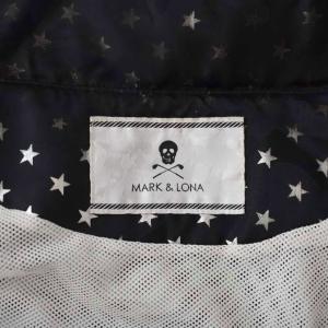 MARK&LONA ナイロン ジャケット 上着 スタープリント 総柄 ハイネック ロゴワッペン L 黒 ブラック シルバー