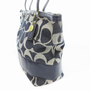 COACH トートバッグ ショルダー 肩掛け シグネチャー柄 デニム風 キャンバス ロゴチャーム付き 青 ブルー 12547