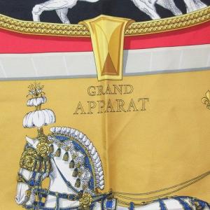HERMES カレ90 スカーフ GRAND APPARAT 盛装の馬 シルク100% 赤 黒 黄 IBO53 X