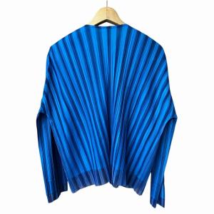 ISSEY MIYAKE FETE ブルーカーディガン　ブラウス ISSEY MIYAKE FETE カシミヤカーディガン