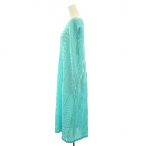 PLEATS PLEASE ISSEY MIYAKE イッセイミヤケ ワンピース 3 ライトブルー PP01-JH204