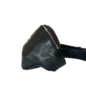 SAINT LAURENT PARIS クラシックモノグラム ベルトバッグ ブラック PLB590076