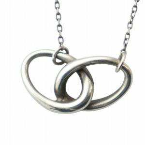 ダブルループ ペレッティ ネックレス アクセサリー ペンダント ロゴ Silver925 シルバー色 GY18