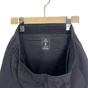 ON 5 Core Shorts ショートパンツ インナー付き ランニングショーツ ロゴ M 黒 ブラック 1MF10120553