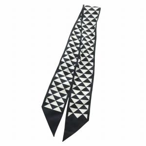 スカーフ ツイル シルク トライアングル柄 ブラック ホワイト