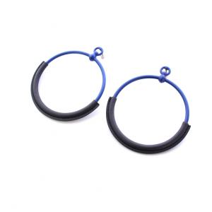 ループ GM ピアス ブルー ブラック