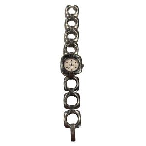腕時計 クォーツ式 シルバーカラー ジャンク品 GY99