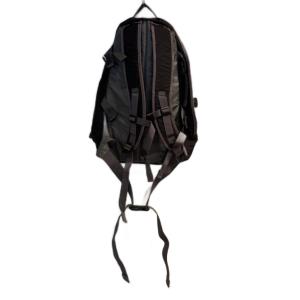 adidas 美品 リュックサック デイパック バッグパック 黒 ブラック GY99